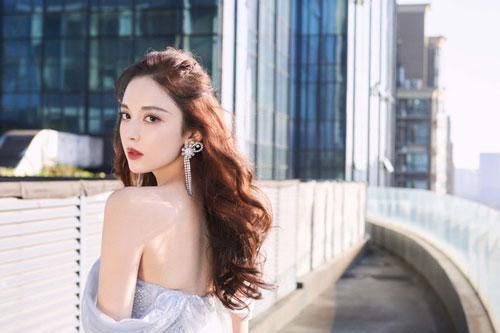 Nhan sắc kiều diễm của mỹ nhân Tân Cương làm 'đốn tim' phái mạnh