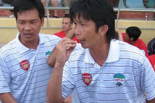 Dusit Chalermsan sẽ dẫn dắt HAGL mùa tới?