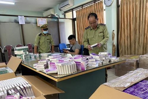 Nhập thuốc kháng sinh trôi nổi rồi phân phối cho các hiệu thuốc ngoại tỉnh qua Facebook