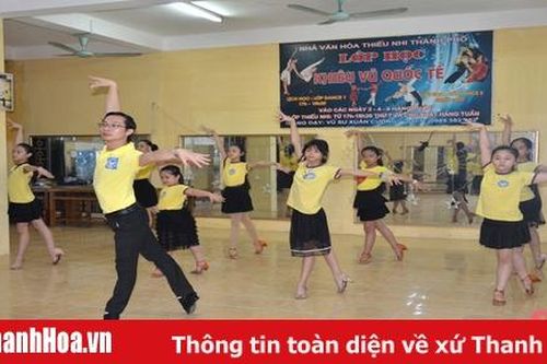 Khi thầy cô giáo là văn nghệ sĩ