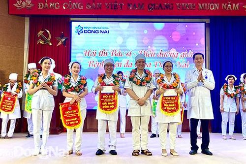 20 thí sinh dự thi bác sĩ, điều dưỡng, hộ lý giỏi Bệnh viện Đa khoa Đồng Nai