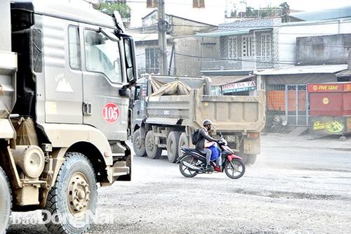 Nhiều tuyến đường cần được sửa chữa để đảm bảo an toàn giao thông