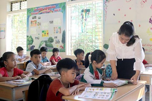 Hạ Hòa khắc phục tình trạng thiếu giáo viên Tiếng Anh