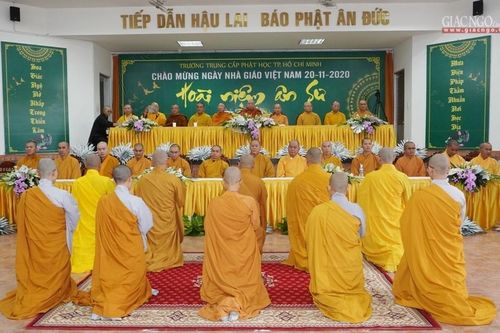 Trường Trung cấp Phật học TP.HCM tri ân giáo thọ sư