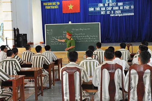 Chuyện về những thầy, cô không giáo án giữa đại ngàn Tây Nguyên