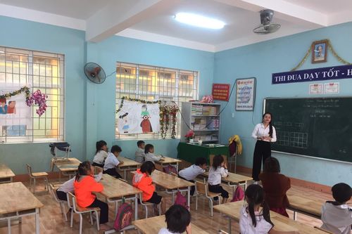 Mong ước lớn nhất ngày 20-11 của thầy cô ở Trà Leng là học sinh sớm trở lại trường