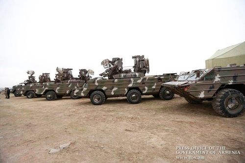 Cựu Tổng tham mưu trưởng quân đội Armenia tố cáo bị ép mua vũ khí Nga