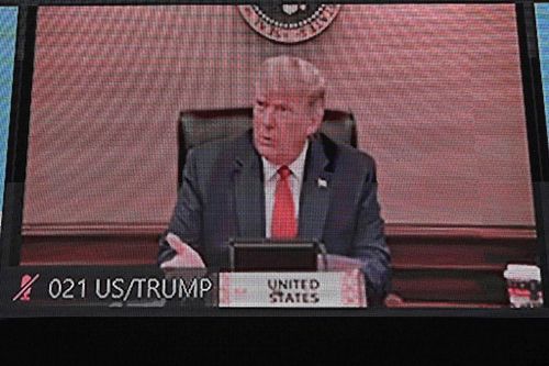 Ông Trump tái xuất ở hội nghị cấp cao APEC sau 2 năm vắng mặt