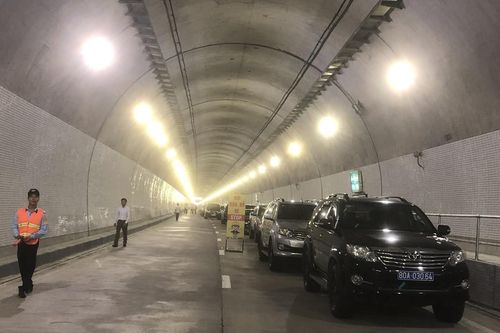 Nghiệm thu xong, công trình mở rộng hầm đường bộ Hải Vân vẫn 'đóng cửa'