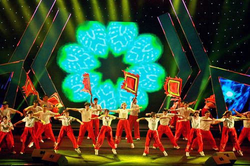 Tưng bừng Liên hoan nhóm nhảy TPHCM 'Sức bật tuổi trẻ'