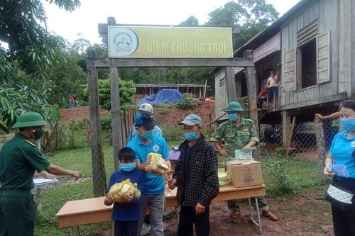 Bản Troi và giấc mơ con chữ