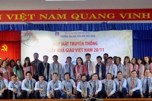 PVU tổ chức kỷ niệm Ngày Nhà giáo Việt Nam và 10 năm thành lập