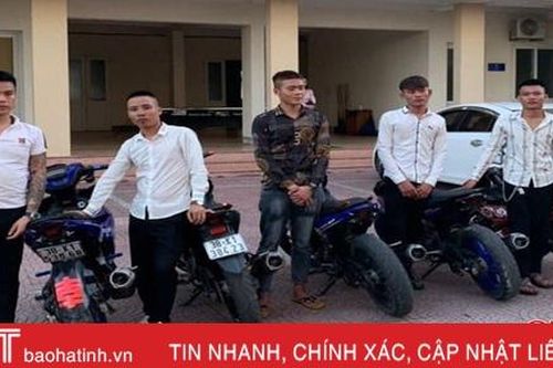 Xử lý 5 thanh niên 'nẹt pô', lạng lách trên quốc lộ ở TX Kỳ Anh