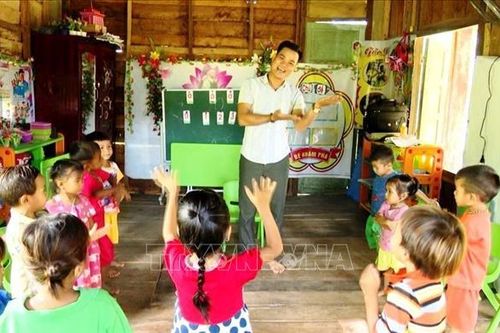 Chuyện về thầy giáo mầm non nơi rẻo cao biên giới
