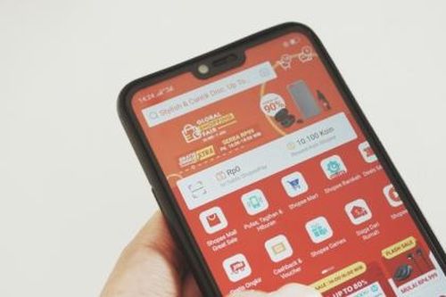 Công ty mẹ của Shopee tiếp tục lỗ