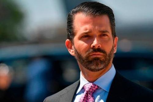 Con trai cả của ông Trump dương tính với nCoV