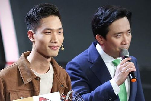 Hot boy Siêu trí tuệ khiến Tóc Tiên nổi da gà