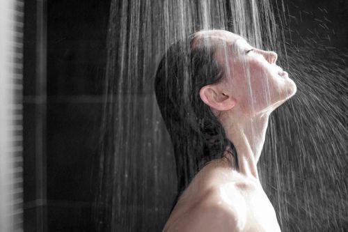 8 thói quen gây hại cho nhan sắc phụ nữ