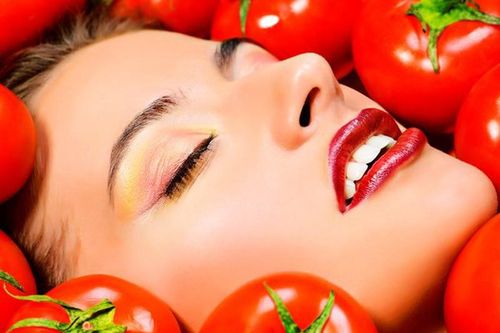 Tuyệt chiêu sử dụng cà chua để làm đẹp da và tóc