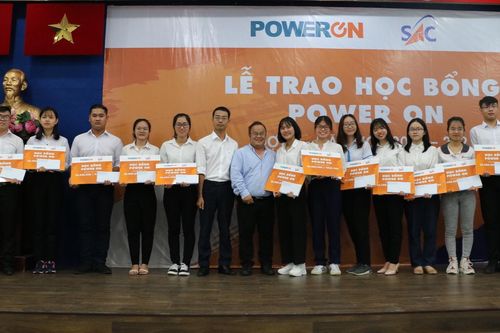 TP.HCM: Trao học bổng cho 191 sinh viên vượt khó học giỏi