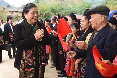 Phó Chủ tịch Thường trực Quốc hội Tòng Thị Phóng: Quan tâm hơn nữa đến việc đào tào bồi dưỡng cán bộ