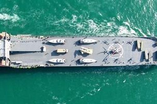 Hải quân Iran trang bị hàng loạt tàu chiến hiện đại tự sản xuất