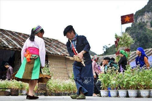 Phát triển du lịch Hà Giang gắn với bảo tồn bản sắc văn hóa các dân tộc