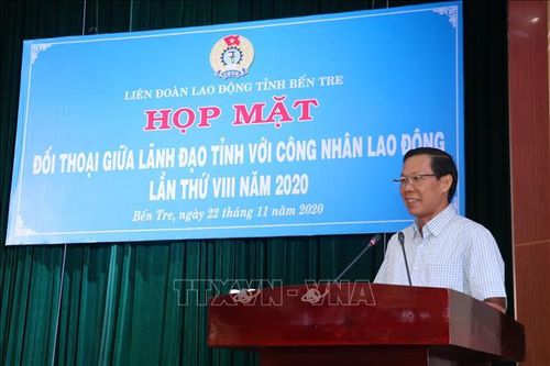 Bí thư Tỉnh ủy Bến Tre đối thoại với công nhân lao động