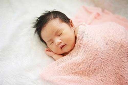 Cách dỗ bé ngủ 'dễ như ăn kẹo' các mẹ nên 'bỏ túi' ngay