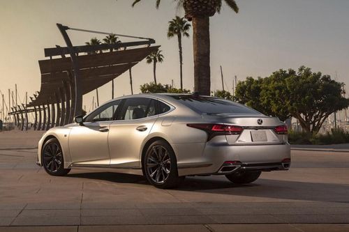 Cận cảnh Lexus LS 2021, giá gần 1,8 tỷ đồng
