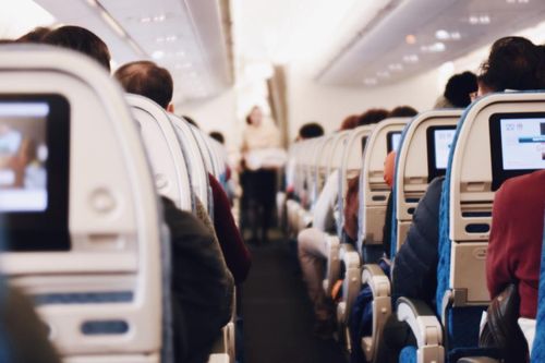 Cựu tiếp viên hàng không tiết lộ 'khung giờ vàng' để đi vệ sinh trên máy bay
