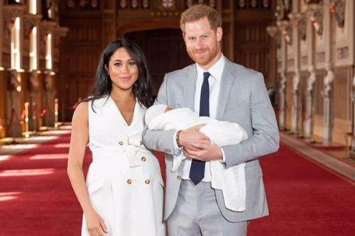 9 lần Meghan Markle dùng thời trang để ngầm thể hiện quan điểm riêng