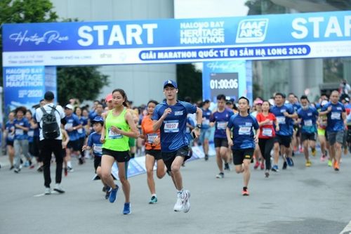 Gần 2.500 người tham gia Giải Marathon Quốc tế Di sản Vịnh Hạ Long