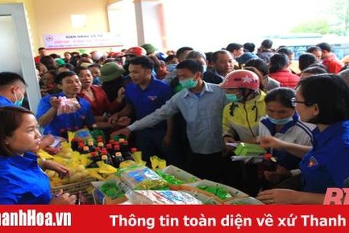 'Chợ nhân đạo' - phiên chợ ấm áp tình người