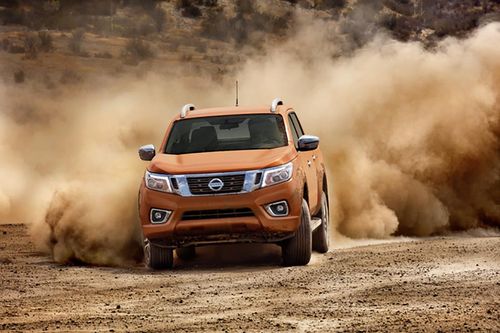 Giảm giá xe bán tải Nissan Navara tại Việt Nam