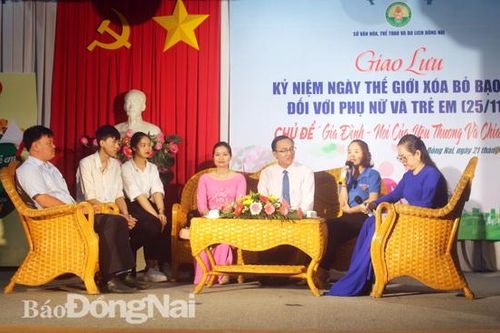 Giao lưu kỷ niệm Ngày Thế giới xóa bỏ bạo lực đối với phụ nữ và trẻ em