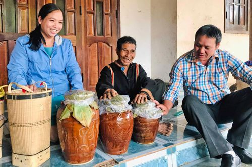 Những hướng dẫn viên du lịch 'chân đất'