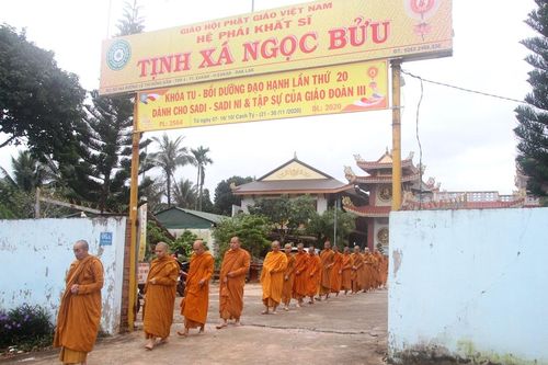 Hệ phái Khất sĩ : 75 hành giả Giáo đoàn III dự khóa Bồi dưỡng đạo hạnh
