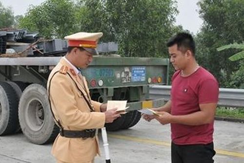 Trừ điểm giấy phép lái xe không phải hình thức xử phạt vi phạm hành chính