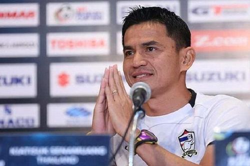 Kiatisak xác nhận làm HLV trưởng HAGL, ra mắt trực tuyến tối nay