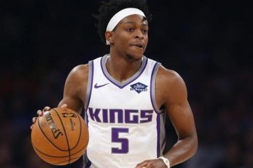 4 ngôi sao NBA được trao mức lương hơn 100 triệu USD
