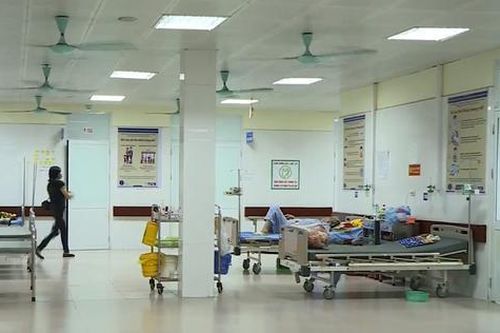 Hơn 150 người ngộ độc sau khi ăn cỗ