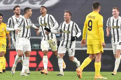 Juventus thắng Cagliari: Pirlo không chỉ có Ronaldo tỏa sáng