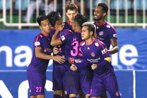 Sài Gòn FC là đội bóng hay là gánh xiếc rong?