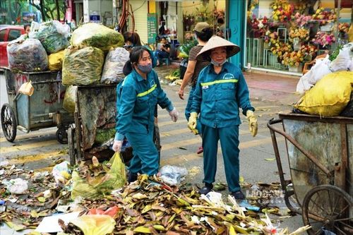Không để rác thải tồn đọng tại các quận Tây Hồ, Nam Từ Liêm