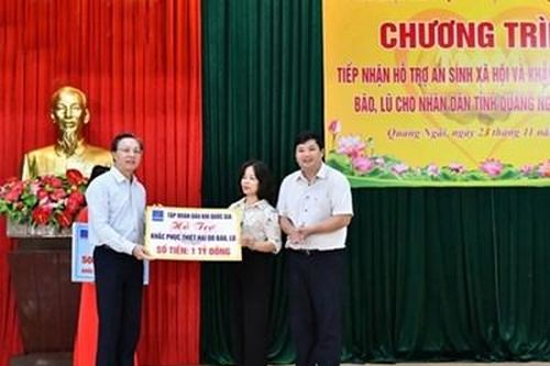 PVN hỗ trợ tỉnh Quảng Ngãi 2 tỷ đồng khắc phục thiệt hại do bão số 9
