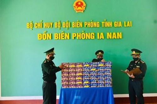 Đồn Biên phòng Ia Nan bắt giữ 62kg pháo lậu
