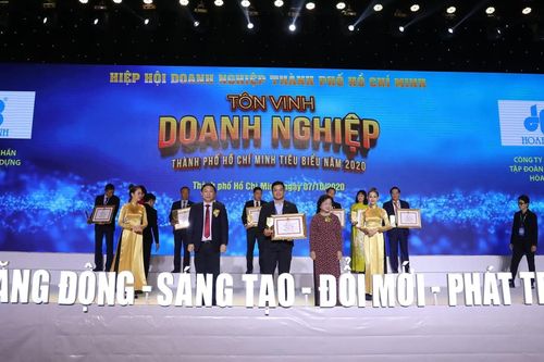 Tập đoàn Xây dựng Hòa Bình tổ chức lễ chuyển giao lãnh đạo - 'Trang sử vàng' cho thế hệ kế tiếp