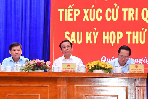 Bí thư Thành ủy TPHCM Nguyễn Văn Nên sinh hoạt tại tổ đại biểu Quốc hội đơn vị 4