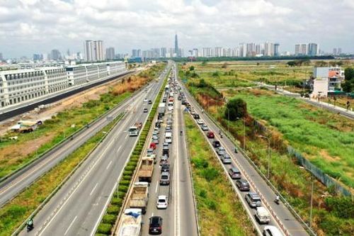 Giao thông là 'điểm nghẽn' nghiêm trọng của vùng Đông Nam Bộ